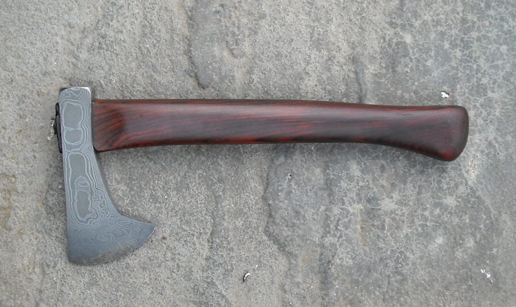 damascus_hatchet_side1.jpg